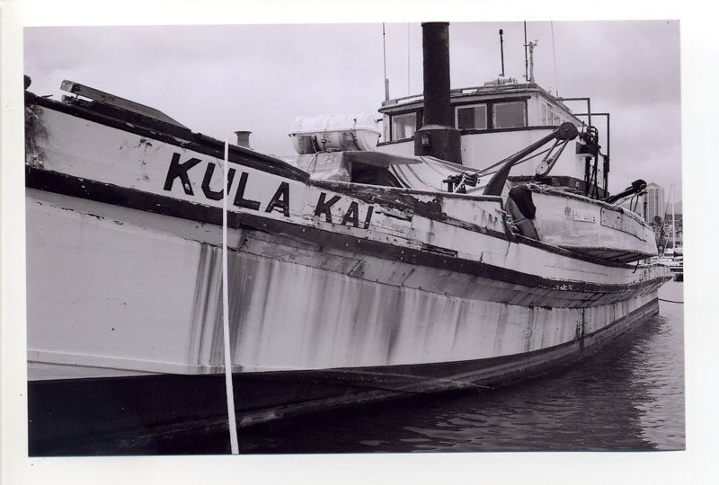 Kula Kai boat Kewalos ©2010 Bobby Asato