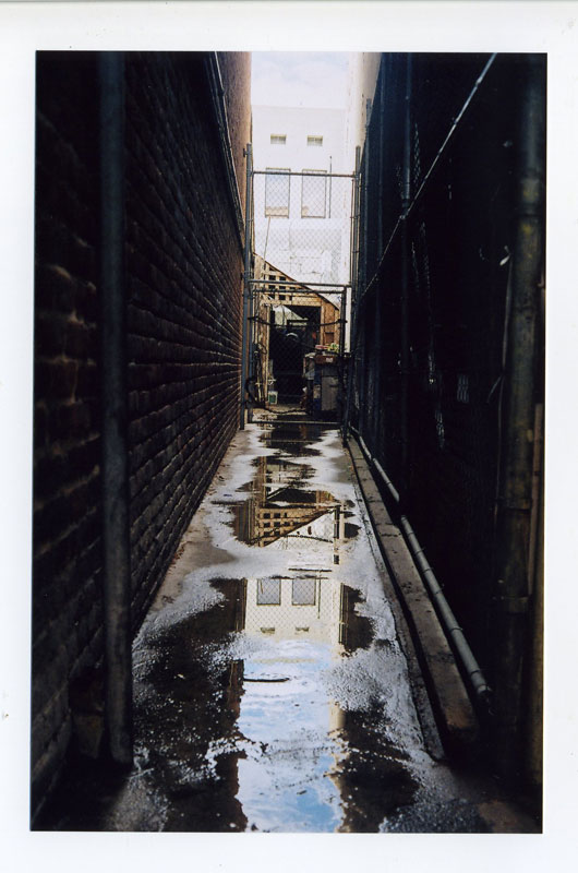 Alleyway ©2010 Bobby Asato