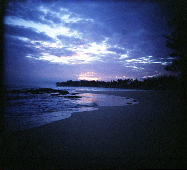 Mokuleia sunrise, North Shore, Oahu.  WOCA GF 120. © 2011 Bobby Asato