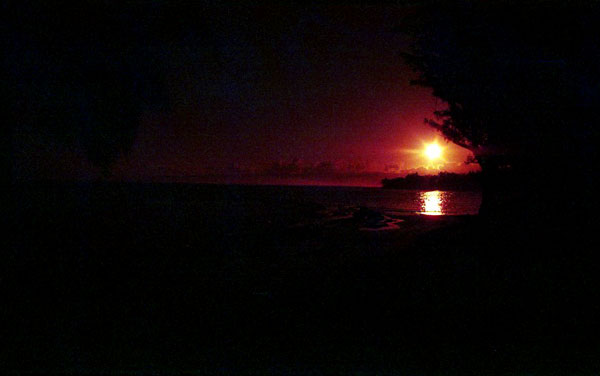Mokuleia sunrise. Minolta X-570 SLR. © 2011 Bobby Asato