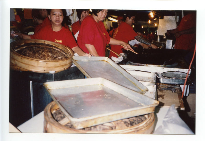 Sing Cheong Yuan Bakery, Chinatown, Honolulu, Hawaii.  Olympus XA2 © 2013 Bobby Asato