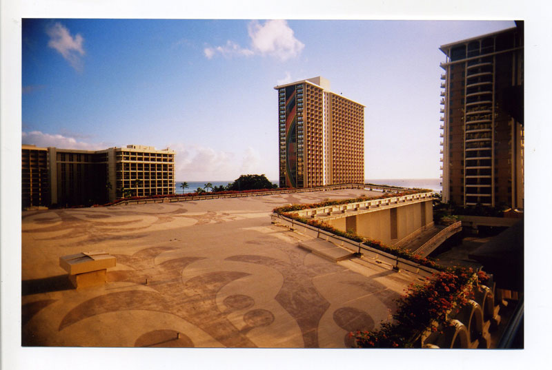 Grand Waikikian Hotel, Waikiki, Oahu, Hawaii ©2010 Bobby Asato